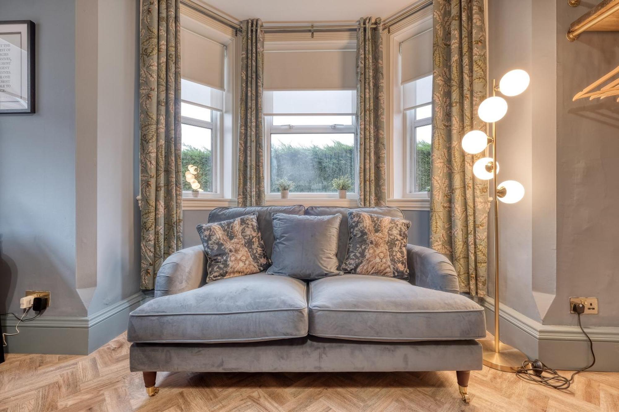 The Darwin Malvern Suite Great Malvern Exterior photo