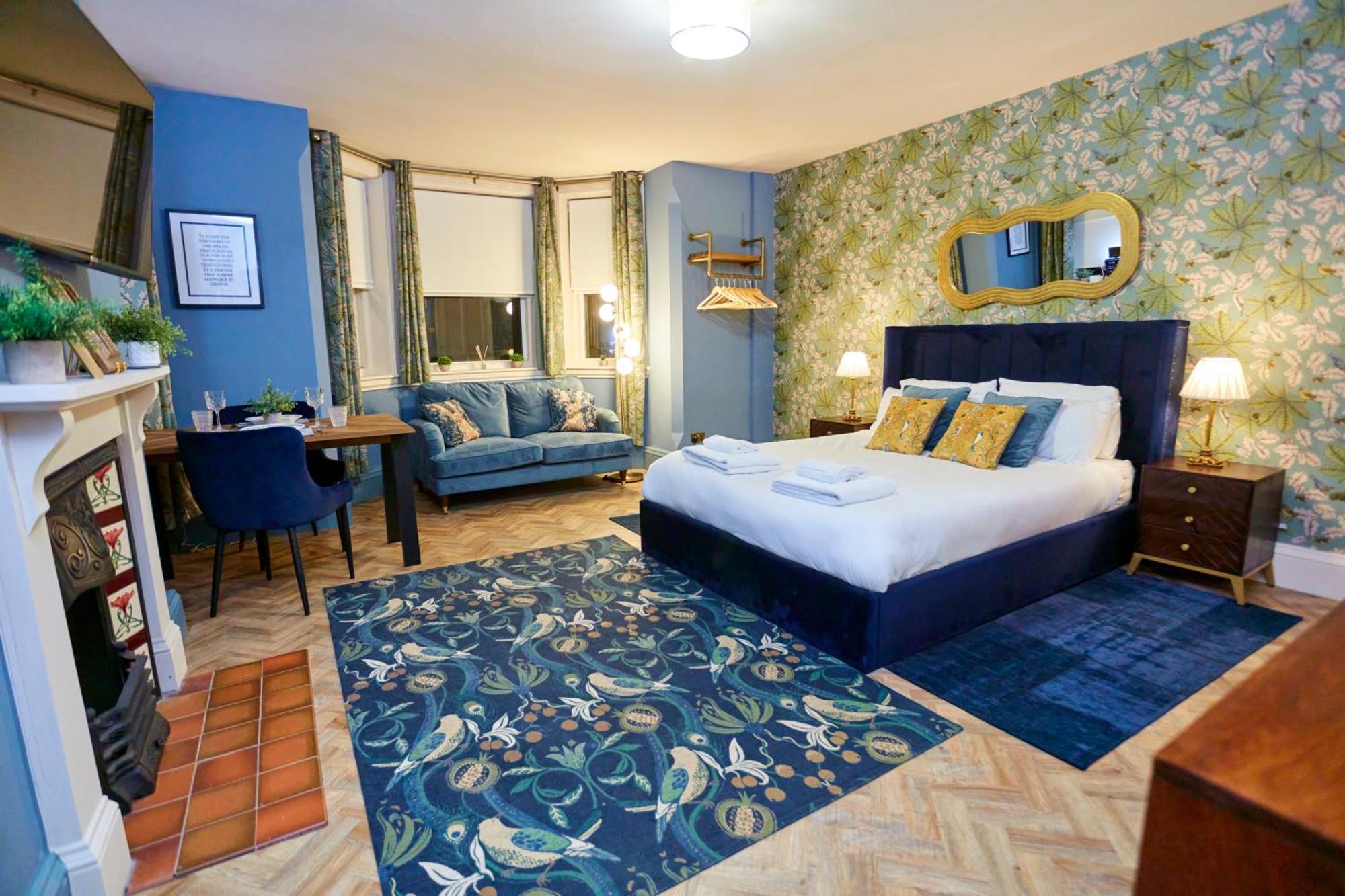 The Darwin Malvern Suite Great Malvern Exterior photo